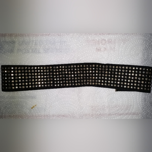 TODAY Only$25 Hot Topic Black Choker Rose Gold Copper Rhinestone flat studs NEW - Picture 3 of 7